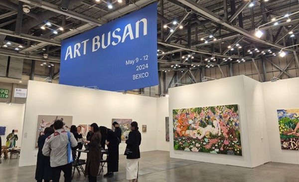 102 galleries at ART BUSAN  2025, Busan SOUTH KOREA - May 8 > 11, 2025 @artbusandesign