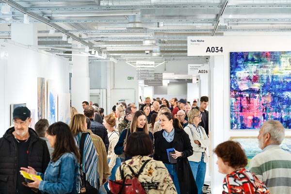 32 galleries at ARTMUC Autumn Munich 2025 GERMANY - 10 > 12 October 2025 @artmuc.kunstmesse