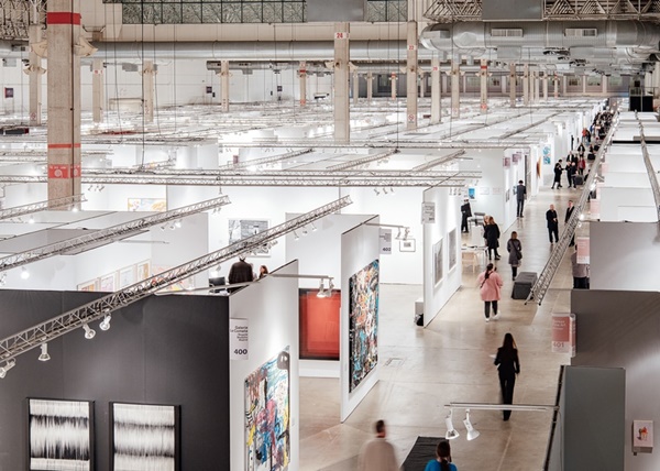 212 galleries at EXPO CHICAGO 2024 - April 11 > 14, 2024 @expochicago