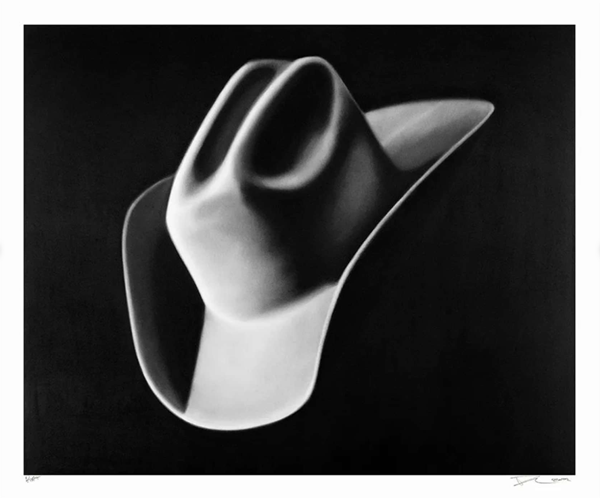 Robert Longo
Untitled (Judge Hat), 2023
Pigment print on Moab Entrada
20 x 24 in.
Edition of 30