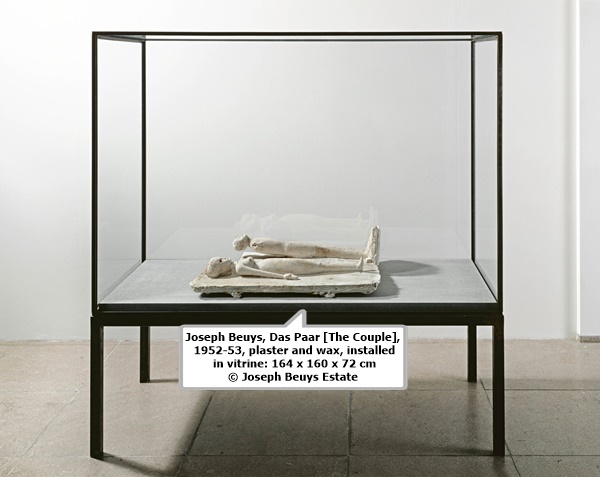 Joseph Beuys, Das Paar [The Couple], 1952-53, plaster and wax, installed in vitrine: 164 x 160 x 72 cm
© Joseph Beuys Estate