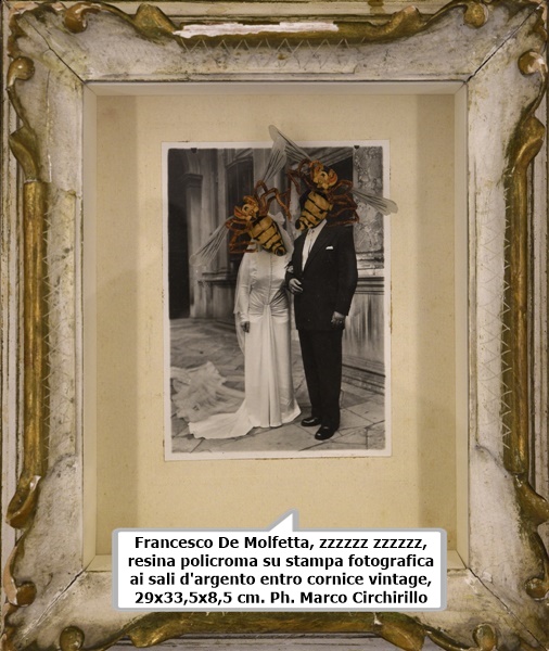 Francesco De Molfetta, zzzzzz zzzzzz, resina policroma su stampa fotografica ai sali d'argento entro cornice vintage, 29x33,5x8,5 cm. Ph. Marco Circhirillo