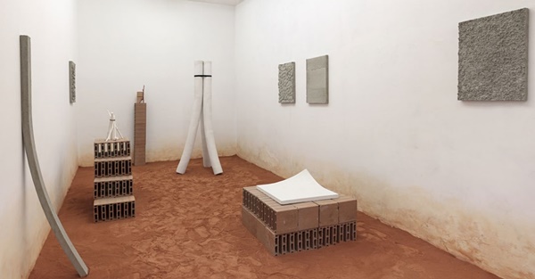 Bruno Cançado, a few inches from the surface