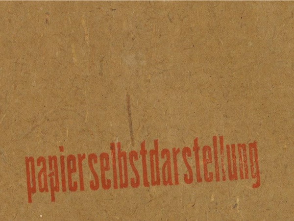 Luciano Bartolini : Papierselbstdarstellung 
