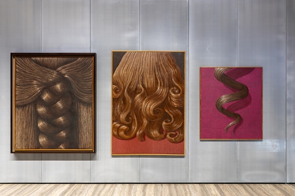 Veduta della mostra “Domenico Gnoli” alla Fondazione Prada, Milano. Foto: Roberto Marossi.