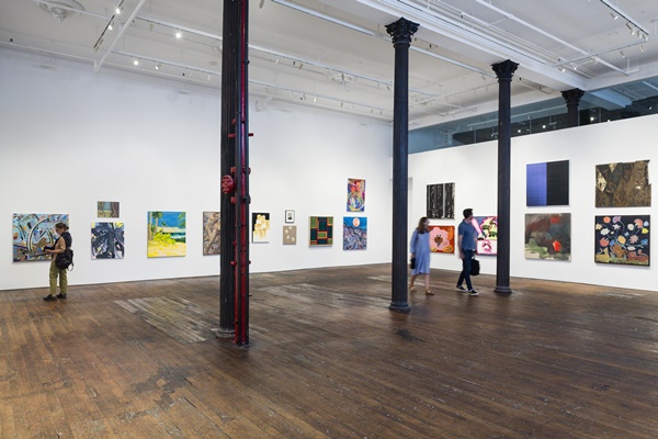 Installation view
