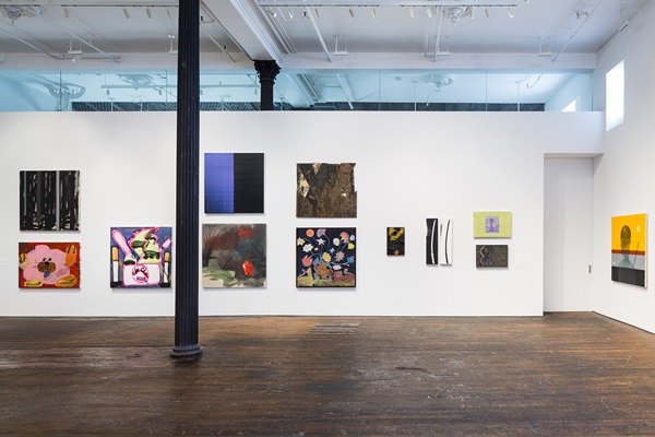 Installation view
