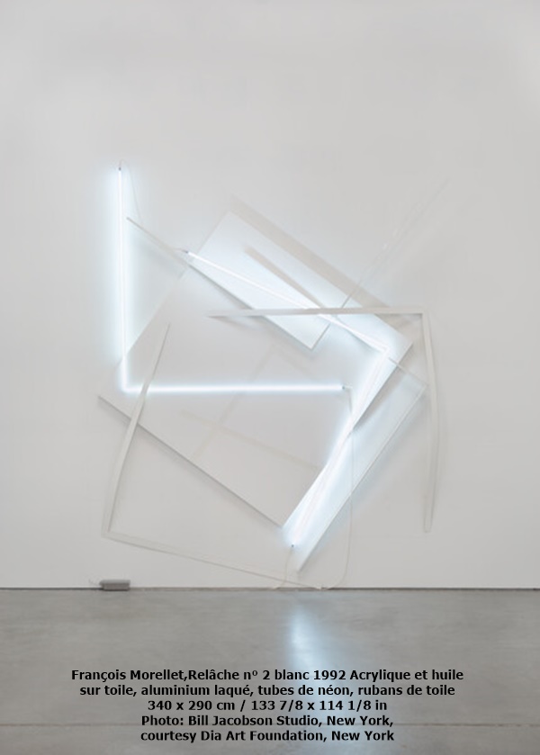 François Morellet, Relâche n° 2 blanc
1992
Acrylique et huile sur toile, aluminium laqué, tubes de néon,
rubans de toile
340 x 290 cm / 133 7/8 x 114 1/8 in
Photo: Bill Jacobson Studio, New York, courtesy Dia Art
Foundation, New York