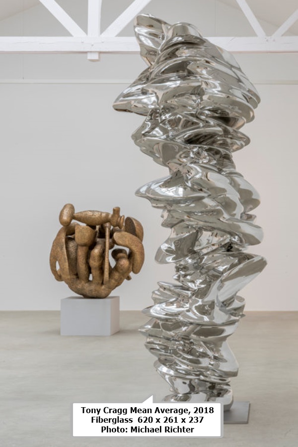 Tony Cragg Mean Average, 2018 Fiberglass 620 x 261 x 237 Photo: Michael Richter