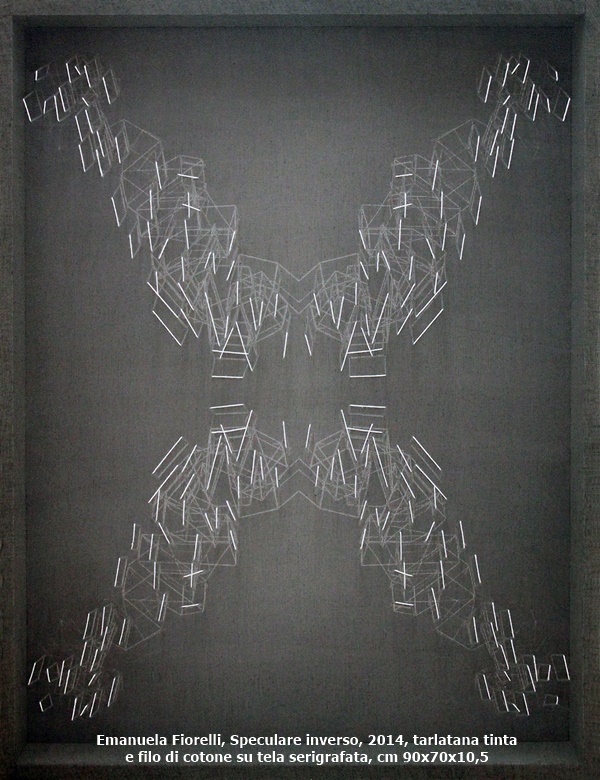 Emanuela Fiorelli, Speculare inverso, 2014, tarlatana tinta e filo di cotone su tela serigrafata, cm 90x70x10,5