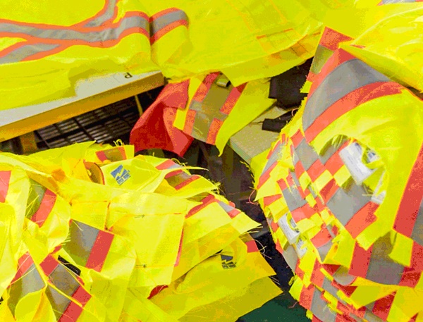 Shuang LI
I Want to Sleep More but by Your Side, 2019
Video (color, sound)
Duration: 25 minutes 26 seconds