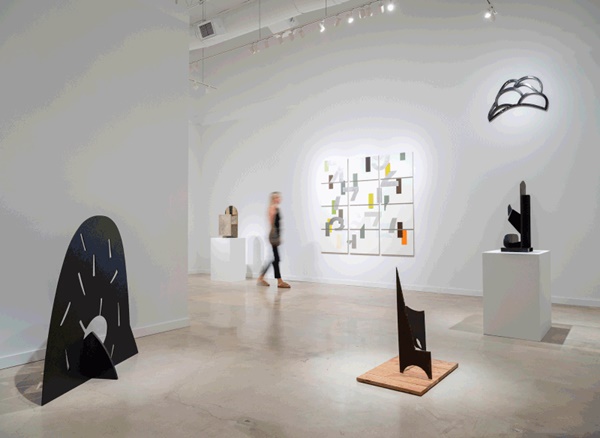 Darren Almond, Isamu Noguchi and Virginia Overton’ at White Cube West Palm Beach © the artists. Photo © White Cube (Oriol Tarridas)